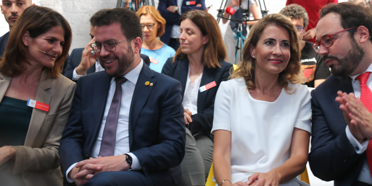 El president de la Generalitat, Pere Aragonès, amb la ministra Raquel Sánchez i directius de Google. Autor: ACN.