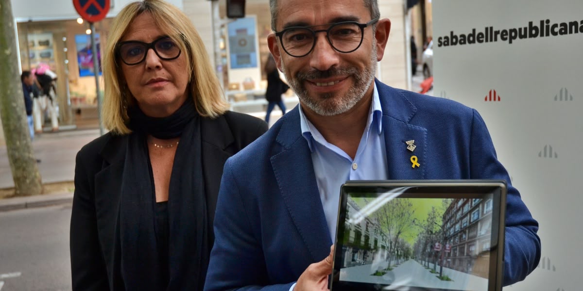 Foto portada: Sílvia Renom i Gabriel Fernàndez mostran la pacificació de la Rambla que projecten. Autor: J.d.A.