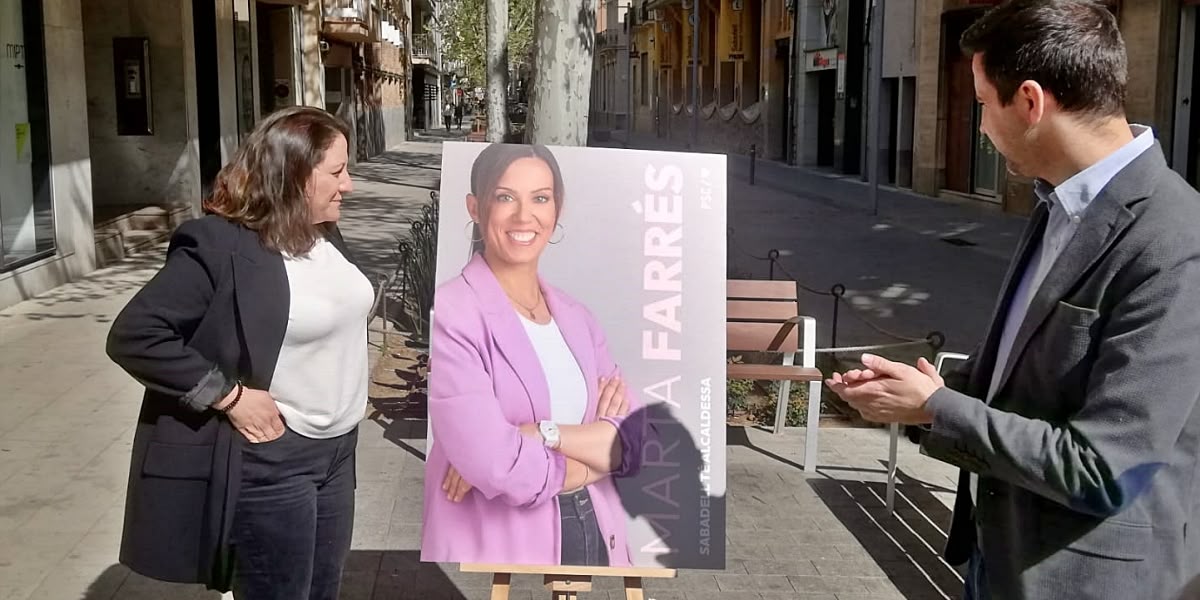 Anna Carrasco i Pol Gibert, durant l'acte de presentació del cartell de precampanya del PSC. Autor: Jordi M.