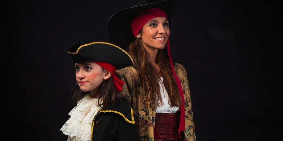 Joana Berch i Jèssica Martín a l'obra 'Alexandra, la pirata'