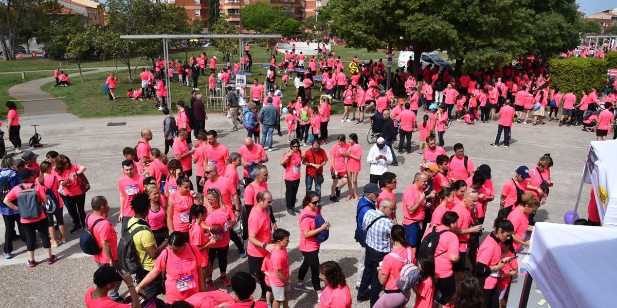 Participants a la sisena Cursa Sabadell Corre pels Nens i les Nenes. Autor: Críspulo Díaz.