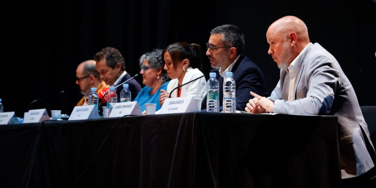 Foto portada. Mena, Matas, Valero, Farrés, Fernàndez i García. Autor: David Jiménez.