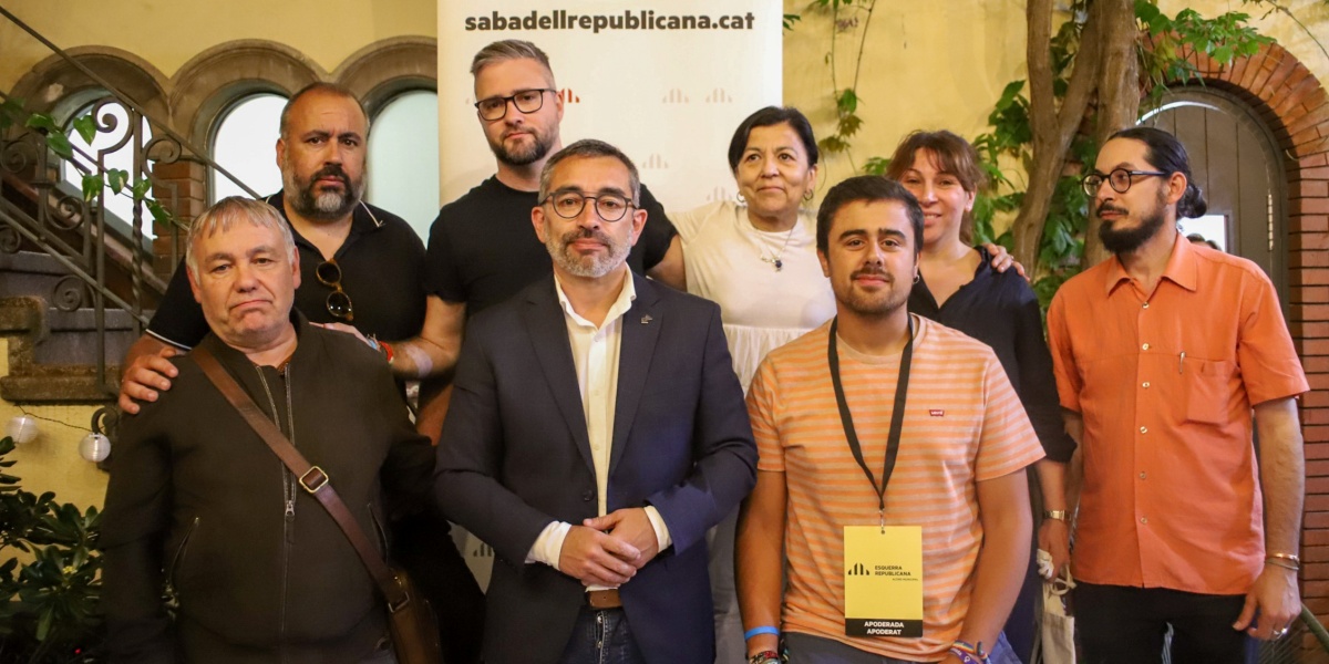 Foto portada: part de la candidatura d'ERC, a la Casa Taulé, després de saber els resultats. Autora: Alba Garcia.