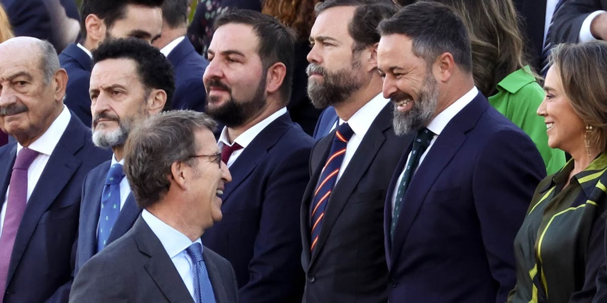 Foto portada: Alberto Núñez Feijoo i Santiago Abascal, en un acte institucional.