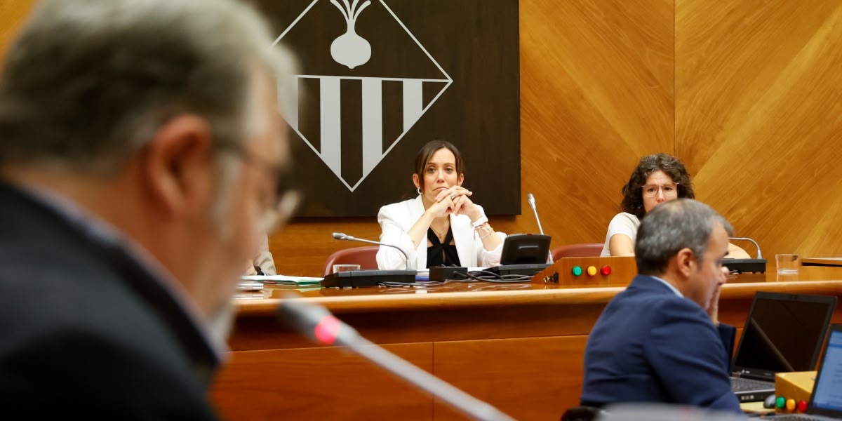 Intervenció de Maró, amb Farrés i Morell al fons. Autor: D.Jiménez. 