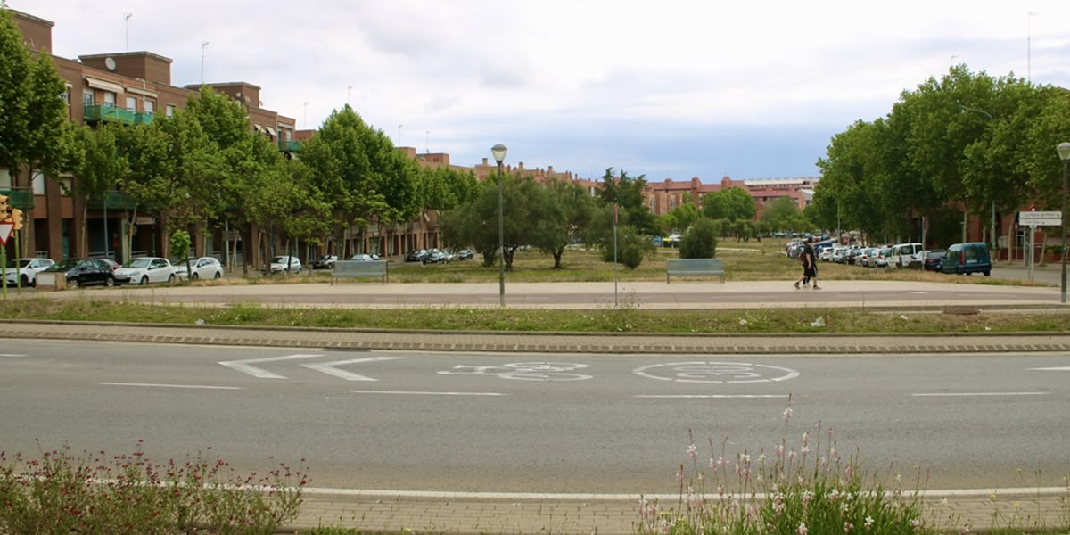 Foto portada: confluència entre l'avinguda de Matadepera i el carrer de les Palmeres, per on hauria de passar la Ronda Nord de Sabadell, tram local de la B-40. Autor: ACN.