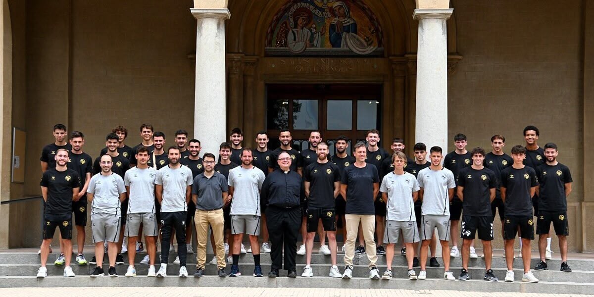 La primera plantilla del CE Sabadell, aquest matí a La Salut. Font: @cesabadell