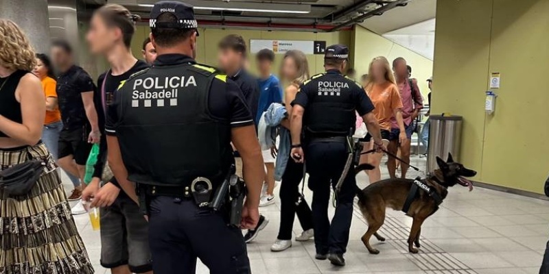 Foto portada: agents policials a l'estació Sabadell Nord. Font: Policia Municipal via X.