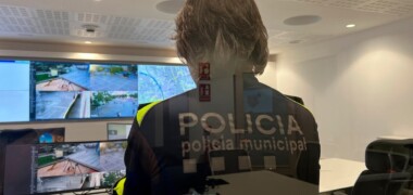 Foto portada: un comandament policial, en una imatge d'arxiu.