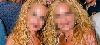Foto portada: les bessones Vázquez, acusades de l'assassinat, com també Isaac Gil.
