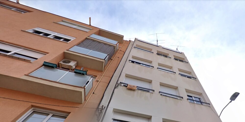 Foto portada: l'edifici on s'ha produït l'explosió. Foto via Google Street View.