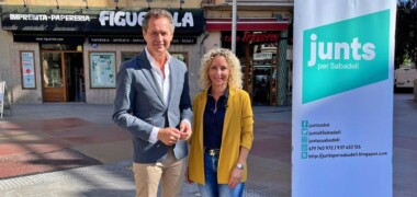 Matas i Botta, presentant la moció del mes de setembre. Autor: cedida.