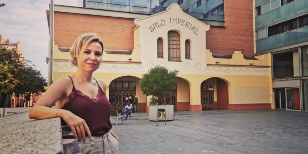 Cèlia Novis, als Cinemes Imperial, abans de l'estrena de 'Once upon a place'. Autor: Jordi M.