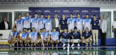 Foto portada: l'equip deL CN Sabadell després de la final de la Supercopa que s'ha endut l'Atlètic Barceloneta. Foto: CN Sabadell via X (abans Twitter).