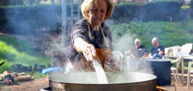 Un moment del cocido dels Ballesteros, el 22 d'octubre de 2023. Autora: Alba Garcia.