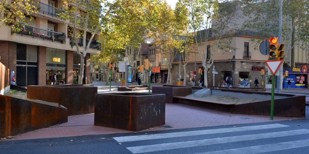 Encreuament entre Gran Via, Rambla i avinguda de Barberà. Autor: Jordi M.