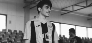 Foto portada: el jugador Raúl Jurado, que ha mort aquest dilluns després de colpejar-se fortament el cap en un partit.