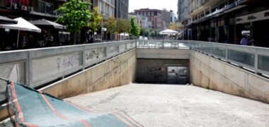 Foto portada: la rampa d'accés, que alguna dia haurà de ser rampa de sortida de l'aparcament del Passeig Manresa, en una imatge d'arxiu. Autor: David B