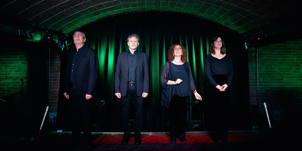 un moment del cabaret literari del 2023, a la Cava Urpí. Autor: Sergi Panizo / cedida.