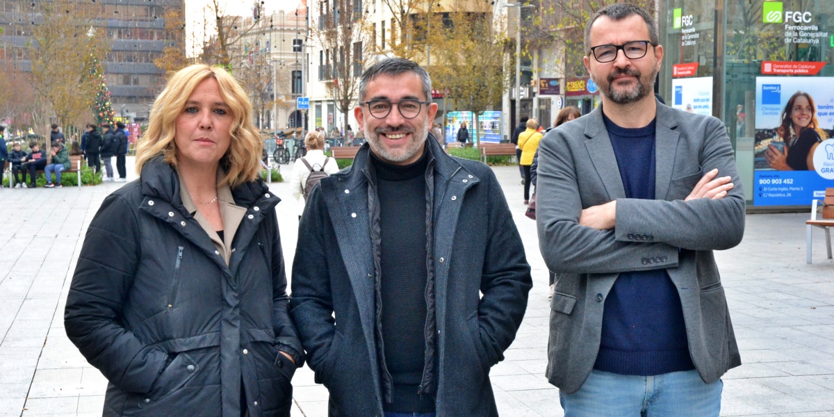 Els regidors d'ERC a l'Ajuntament, Sílvia Renom, Gabriel Fernàndez (portaveu) i Santi Valls. Autor: J.d.A.