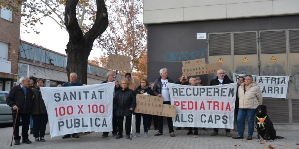 Concentració contra el trasllat de la pediatria al CAP Gràcia. Autor: Jordi M.