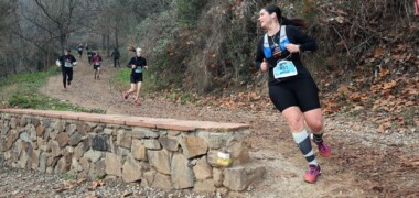 Foto portada: participants a la Llanera Trail, camí del Ripoll. Autora: Alba Garcia.