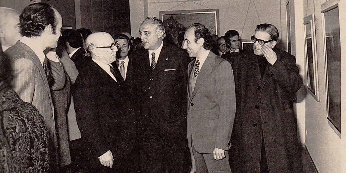 Exposició d'homenatge a Durancamps aBelles Arts amb l'alclade Josep Burull i Tomàs Casañas president de l'entitat (1973)