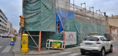 Foto portada: tasques d'enderroc de l'antic Bar El Diluvio, a la carretera de Barcelona amb la carretera de Molins de Rei. Autor: J.d.A.