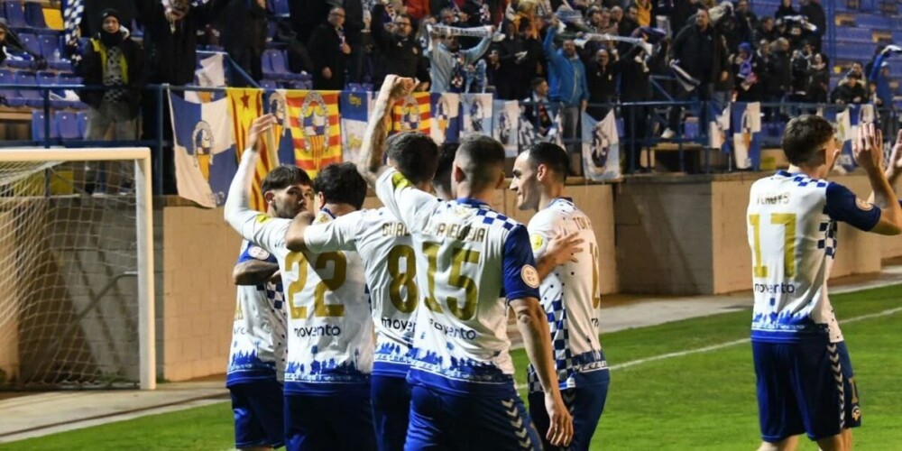 Celebració del gol amb l'afició desplaçada. Autor: CES