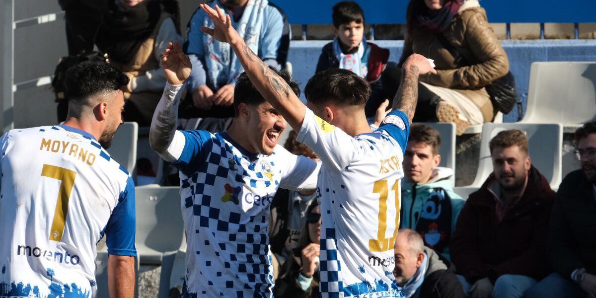 Abde Damar i David Astals, celebrant un gol del Sabadell. Autor: CES via X