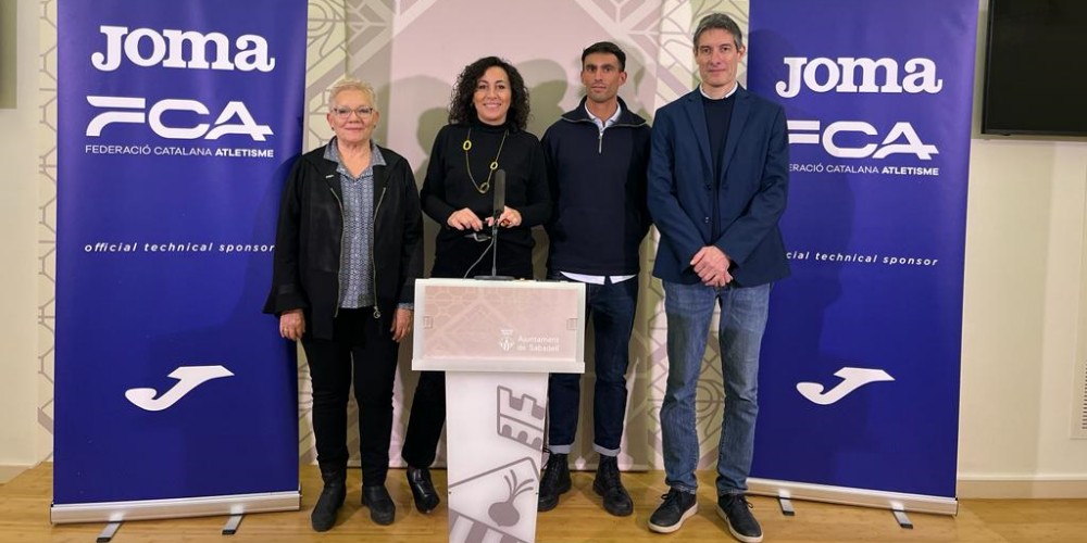 Mercè Rosich, Montse González, Robert Díez i Jordi Molins, en roda de premsa. Autor: Jordi M