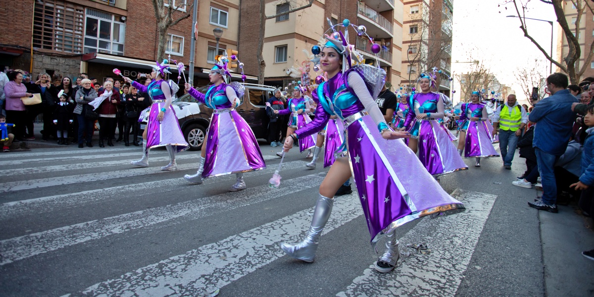 Foto portada: inici de la rua de Carnaval, l'any passat. Autora: Alba Garcia Barcia.