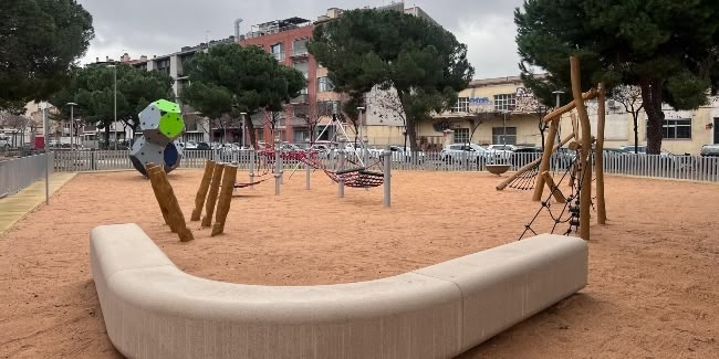 Foto portada: la reformada plaça del Treball, aquest divendres. Autor: Ajuntament / cedida.