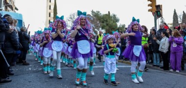 Foto portada: rua de carnaval de Ca n'Oriac. Autora: Alba Garcia Barcia.