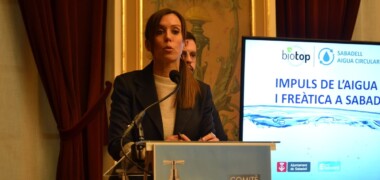 Marta Farrés, presentant les novetats del sistema d'aigua regenerada. Autor: Jordi M.