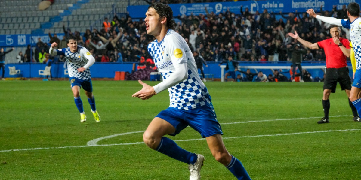 Pau Resta celebrant el gol. Autor: CES