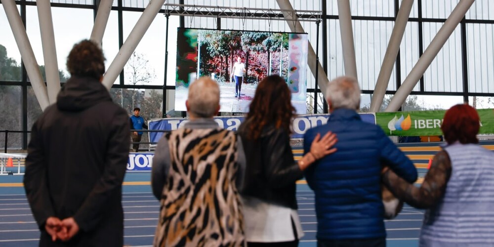 Homenatge a Carme Valero i acte per donar a conèixer el nou nom de la Pista Coberta, dedicat a l'atleta. Autora: David Jiménez.