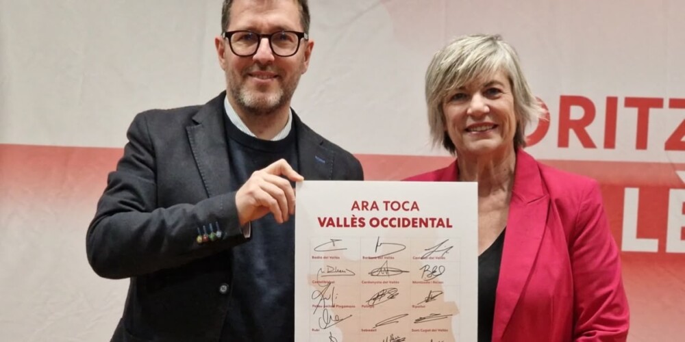 El primer secretari de la federació PSC Vallès Sud, el sabadellenc Paco Aranda, i la primera secretària de la federació Vallès Oest, la terrassenca Eva Candela. Autor: cedida.
