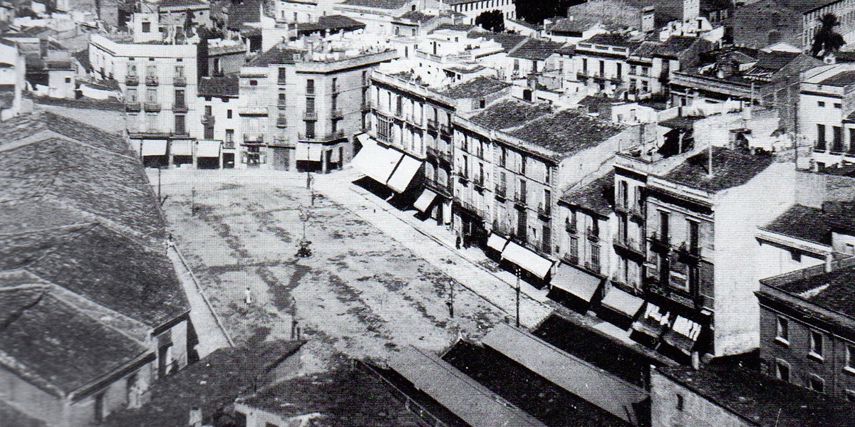 La Plaça Major des del campanar de Sant Fèlix (1917). J:Soldevila.