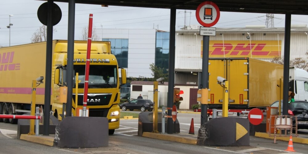 Foto portada: les instal·lacions de DHL a Santa Perpètua de Mogoda. Autor: ACN.
