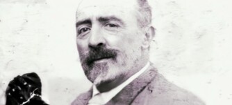 Foto portada: Josep Nicolau d'Olzina, l'any 1898.