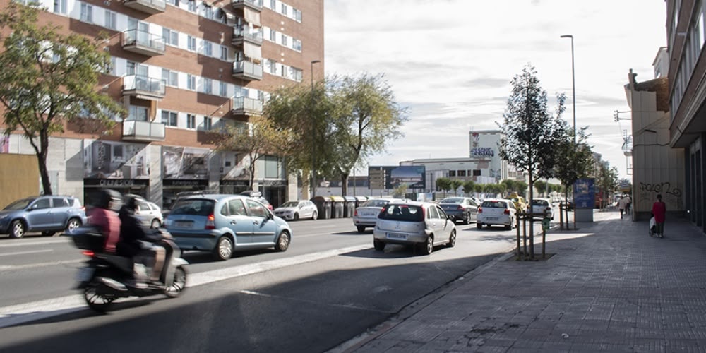 Foto portada: vehicles a la Gran Via, l'any 2022. Autor: Izan Vizuete.