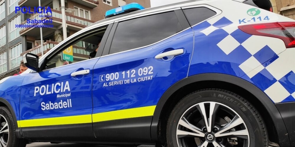 Foto portada: un vehicle de la Policia Municipal. Autor: cedida.