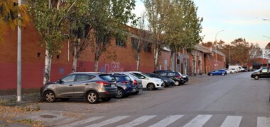 Foto portada: naus industrials al Polígon Sud-Oest, a finals de l'any 2020. Autora: Alba García Barcia.