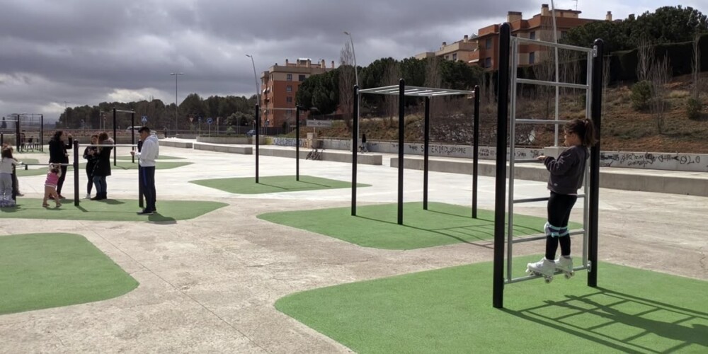Foto portada: ciutadans a la llosa de Can Llong, fa uns dies. Autor: J.d.A.