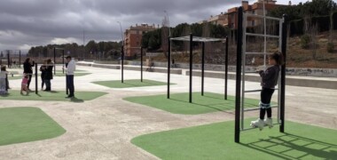 Foto portada: ciutadans a la llosa de Can Llong, fa uns dies. Autor: J.d.A.