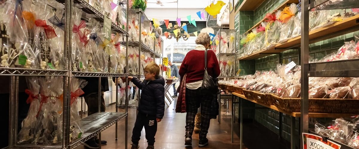 Foto portada: interior de la pastisseria Genescà, aquest dijous. Autora: Alba Garcia.