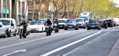Vehicles a la Ronda Zamenhof, el 27 de març de 2024. Autor: J.d.A.