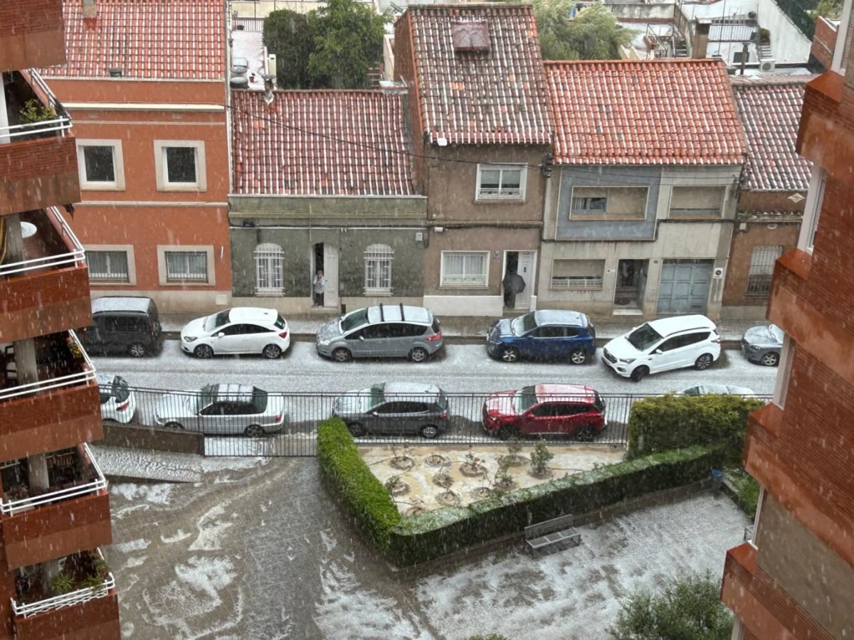 Un dels carrers propers a la Gran Via, a La Creu Alta. Autor: J.M.