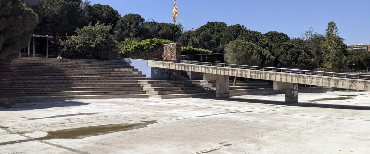 El llac del parc de Catalunya, gairebé sec, el 24 d'abril de 2024. Autor: J.d.A.